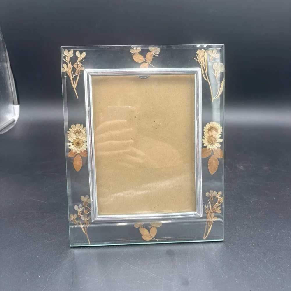 Frame Holds 5x7 Pic Dried Pressed Flowers Under Heavyweight Glass